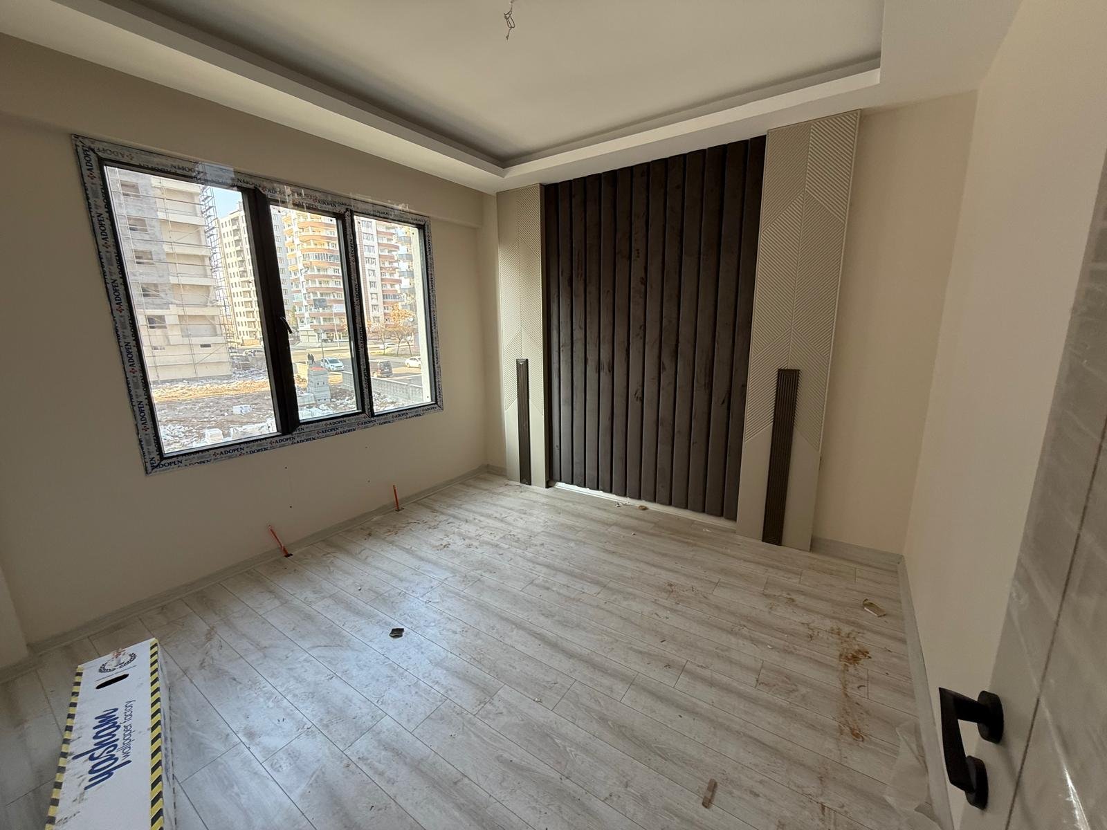 KENT MEYDANI ABONDE ÖDENDİ 2+1 SIFIR ORTA KAT DAİRE